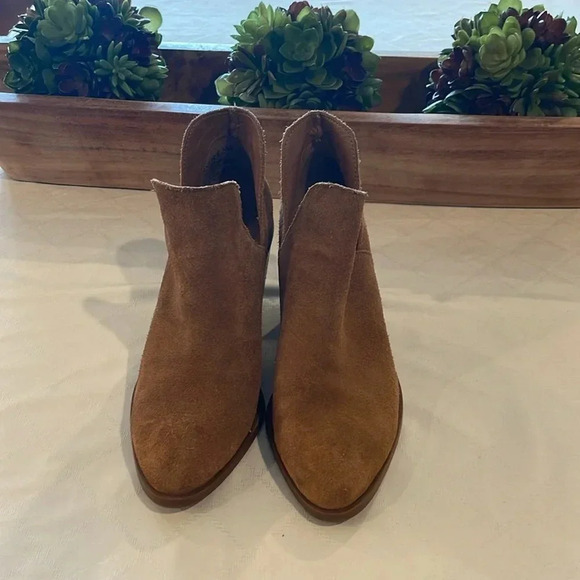 Steve Madden Aker Booties suede leather boot boots women’s 7.5 EUC - Picture 2 of 8